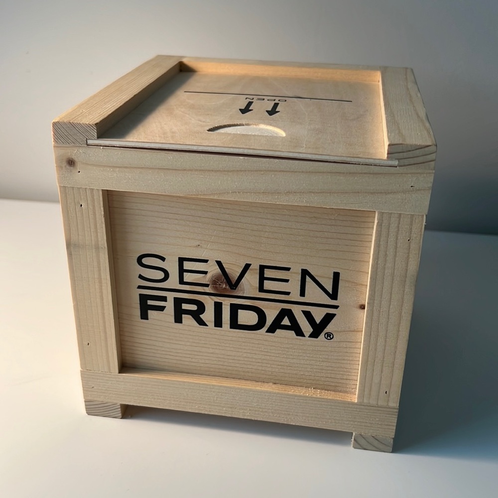 Brand new! Original Box and papers. Seven Friday automatic movement watch. - Picture 3 of 15